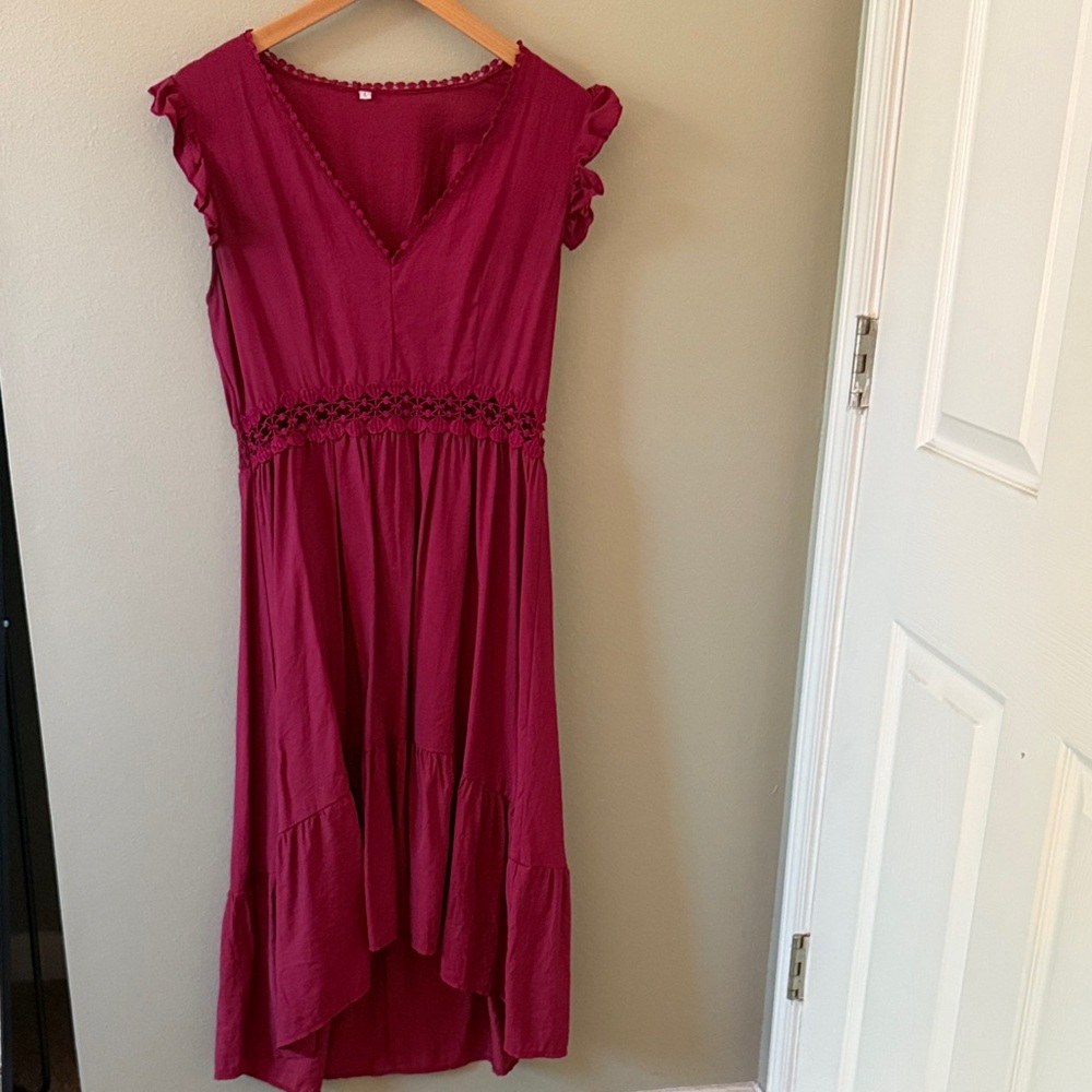 Elegant Burgundy Midi Dress